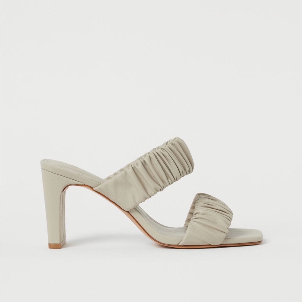 H&M Beige Ruched Slip In Block Heel Sandals - Picture 3 of 9